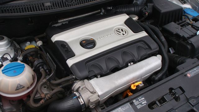 VWポロ(9N)7年86681Km車検費用とブレーキパッドディスク交換